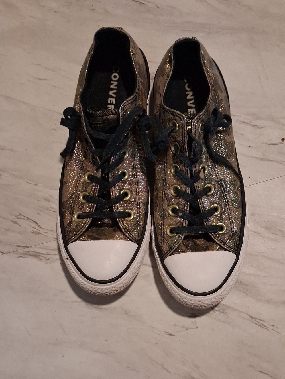 Converse Women Chuck Taylor Metallic Gold Glitter Low-Top Sneakers 9